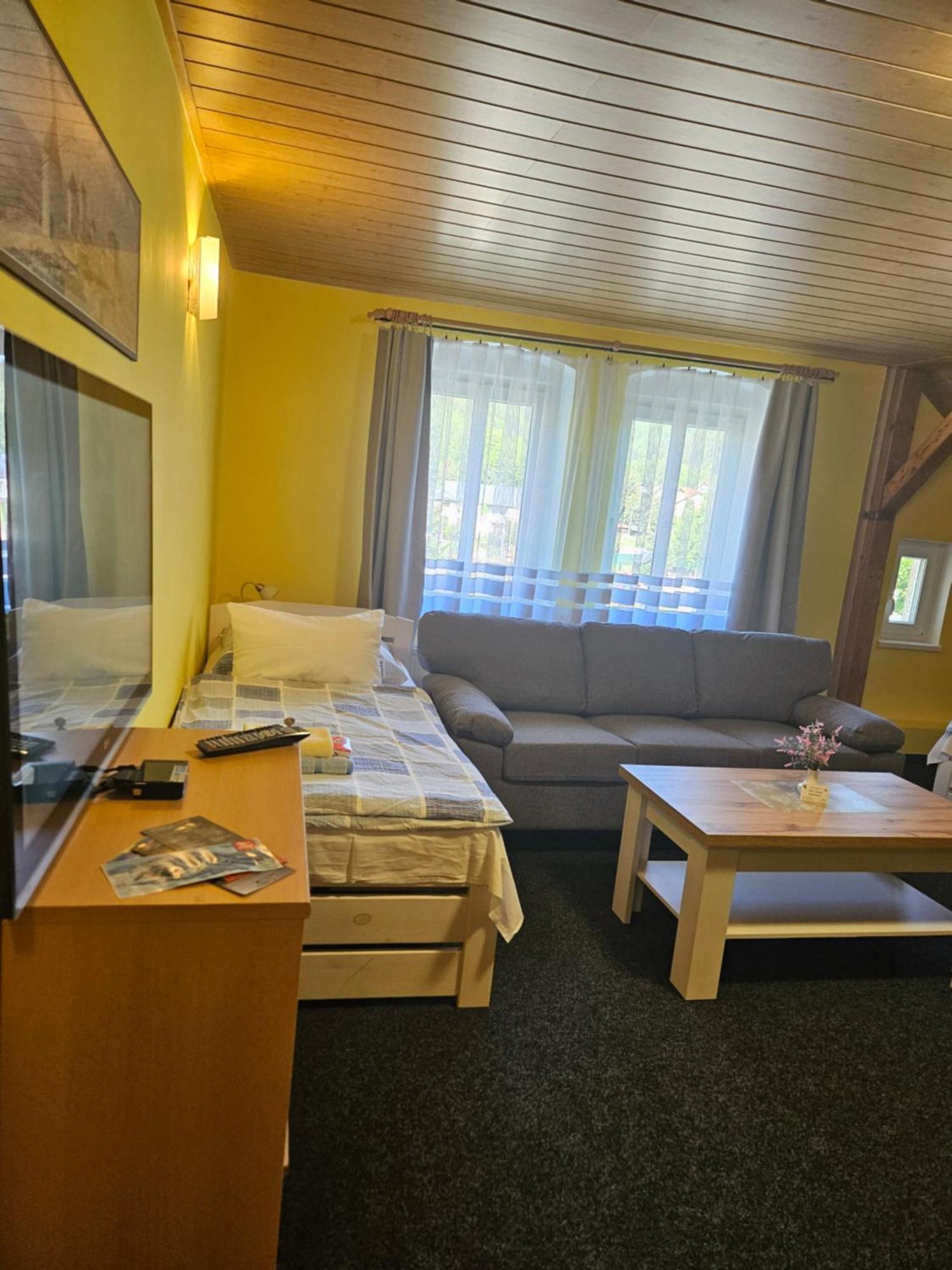 Guest House Pod Lesem Merklin Εξωτερικό φωτογραφία